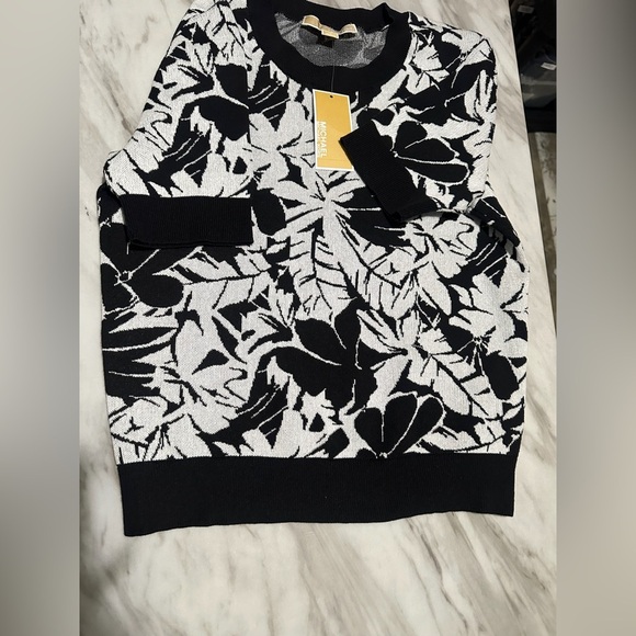 Michael Kors Women Black and White Floral Crewneck Sweater size medium - Picture 1 of 6